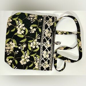 VERA BRADLEY BLACK AND WHITE FLOWERLY PURSE